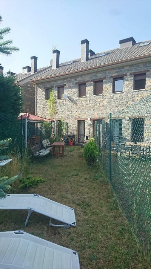 فيلا كاستيلو دي جاكافي Casa Noelia المظهر الخارجي الصورة